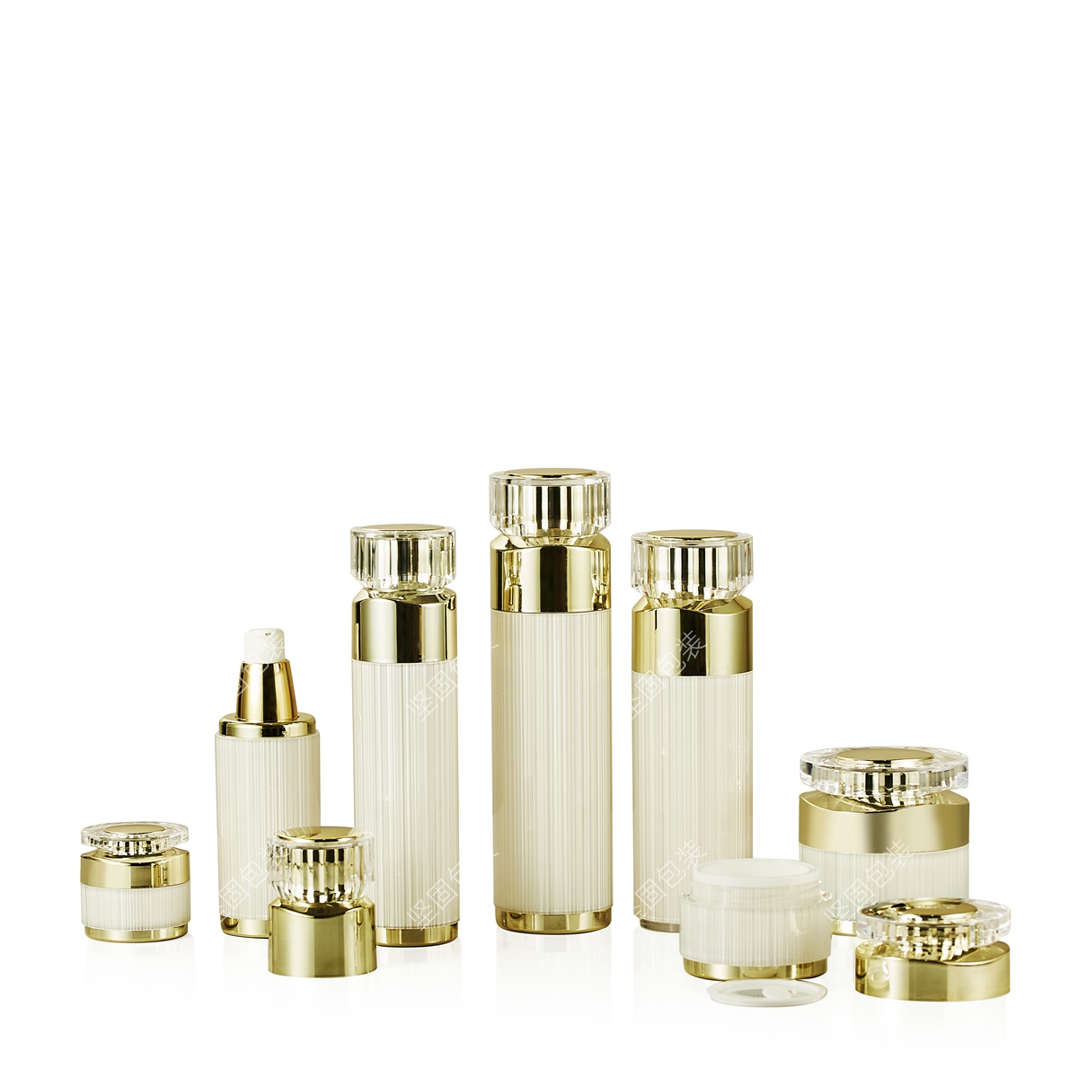 	Toner, cream, serum bottle