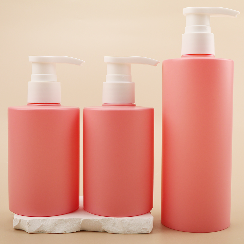 coloured plastic shower gel bottles refillable cosmetic packaging 300ml 500ml plastic cosmetic bottle with top cap