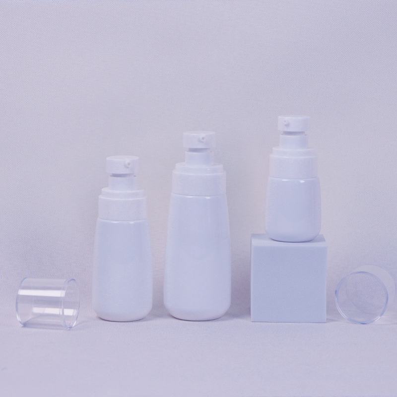 High Quality PET Empty plastic cosmetic essence cream bottle plastic cosmeceutical set bottles with lotion pump